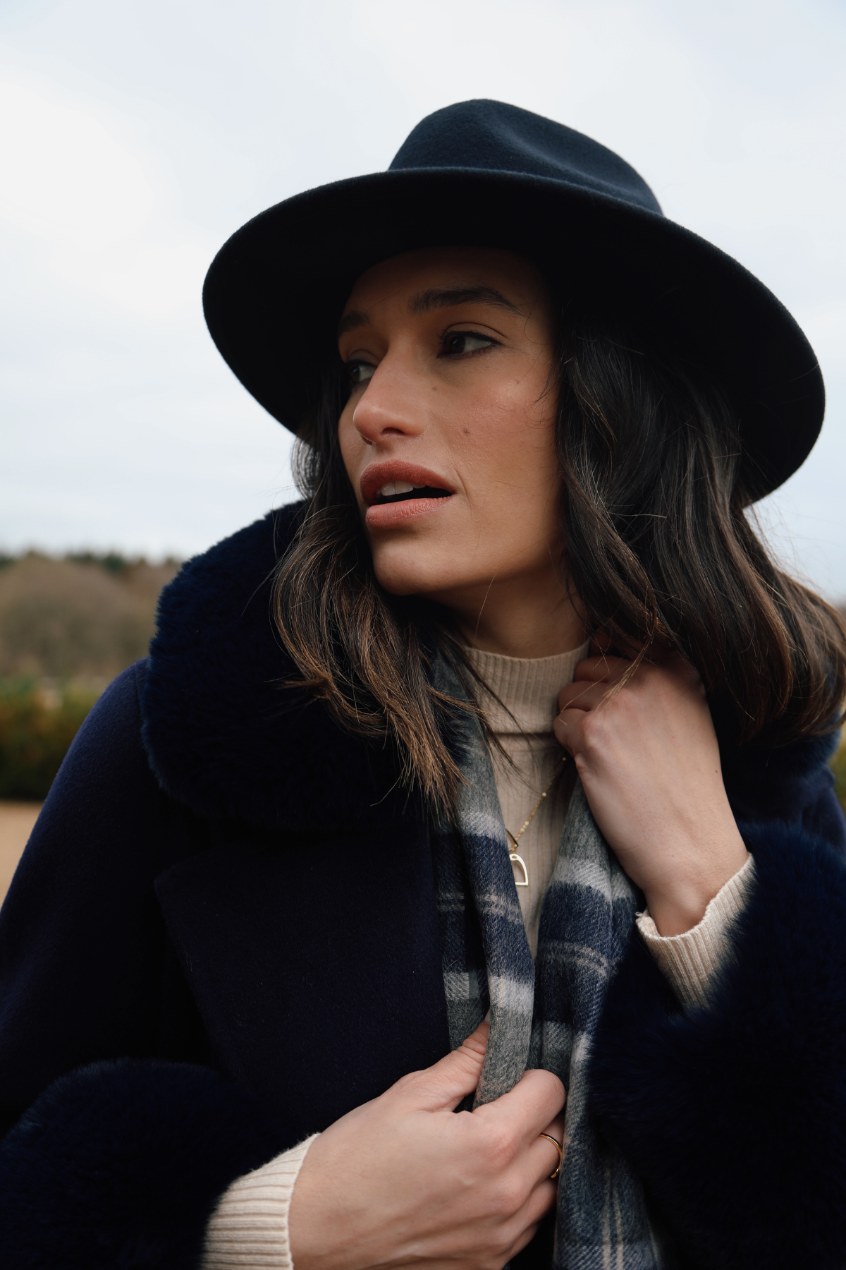 Bamburgh Cashmere Navy Scarf