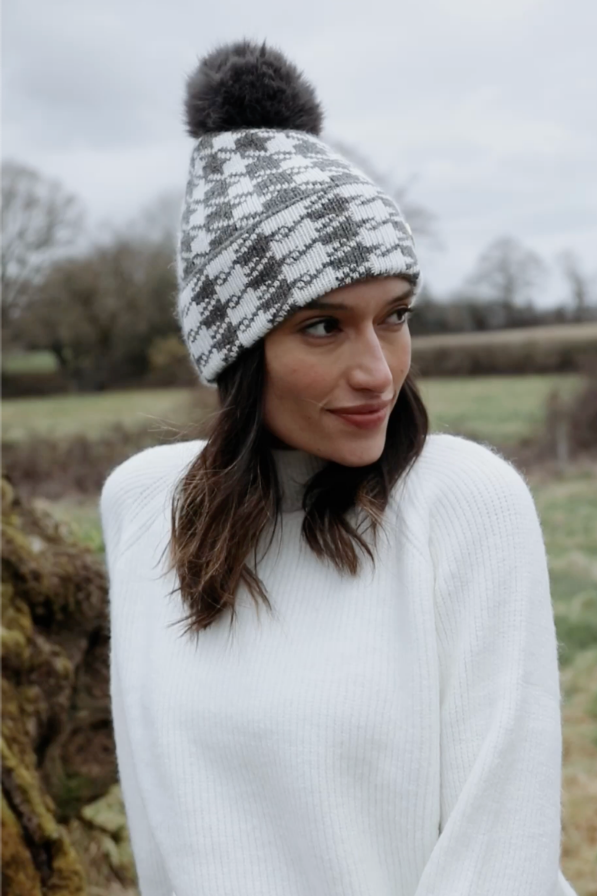 Houndstooth Grey Cashmere Pom Pom Hat