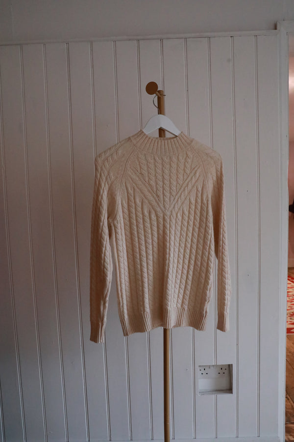 Wool Cable Knit Jumper 1 - Size 10