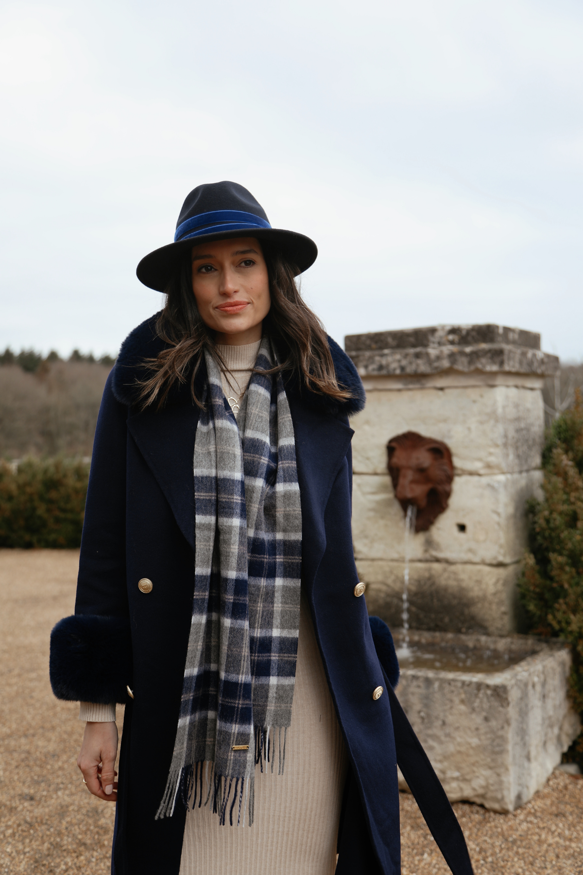 Bamburgh Cashmere Navy Scarf