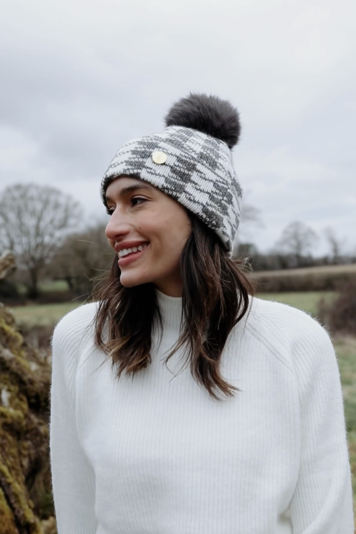 Houndstooth Grey Cashmere Pom Pom Hat