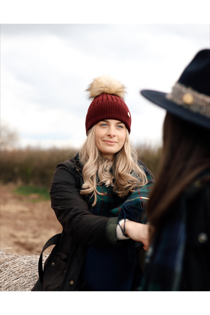 Arundel Cashmere Pom Pom Hat - Burgundy