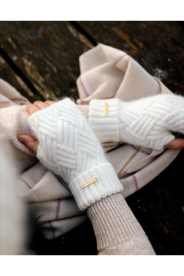 Chamonix Cashmere Gloves - White