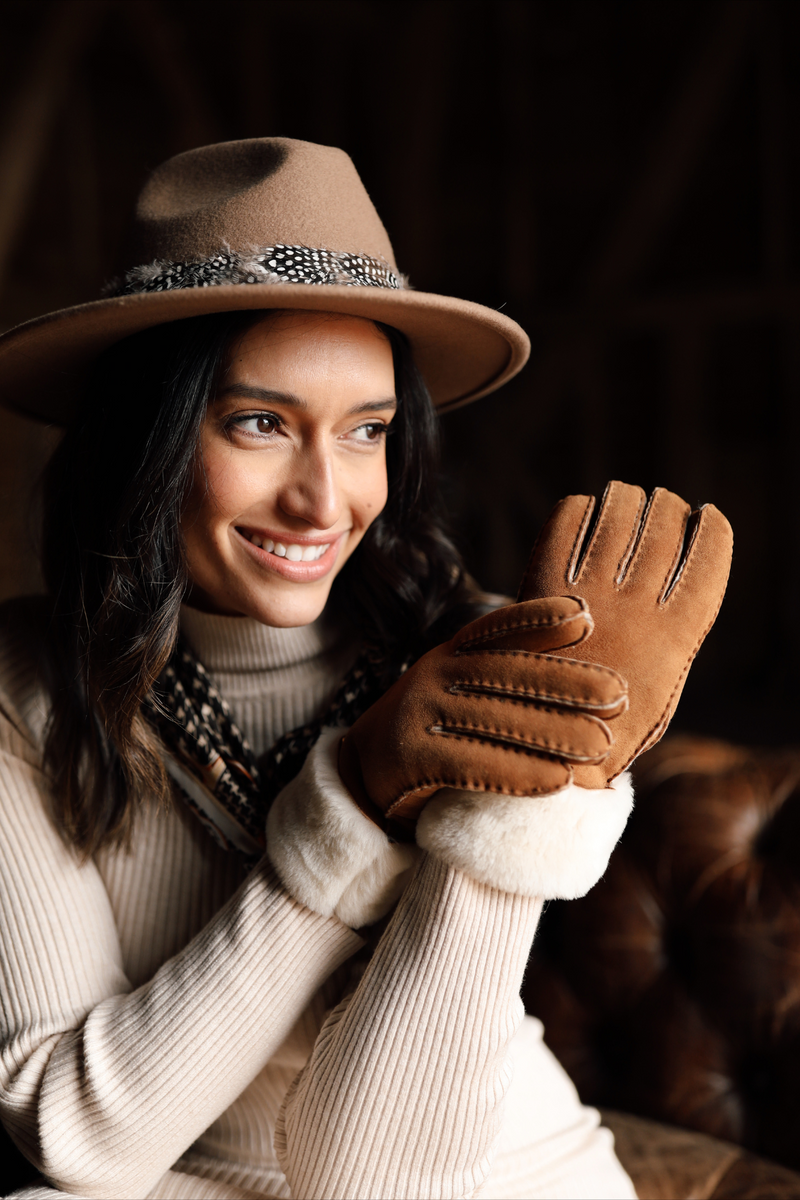 Cambridge Sheepskin Gloves - Tan