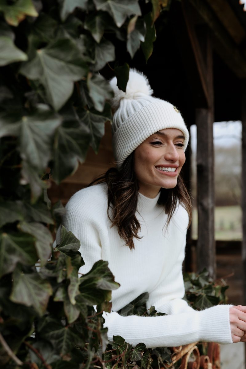 Meribel Cashmere Pom Pom Hat - White/White