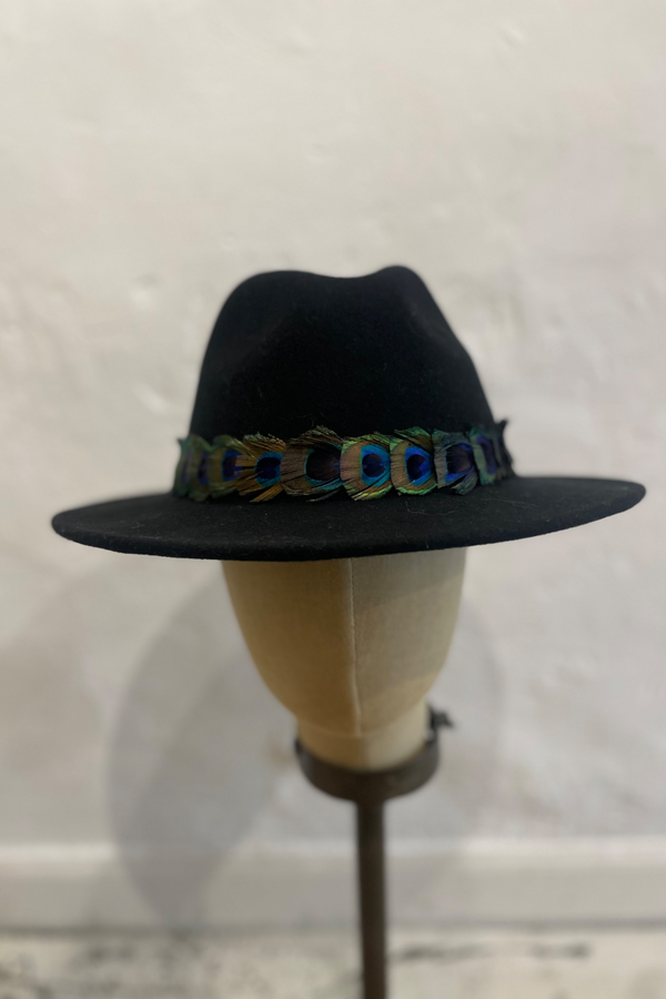 Peacock Fedora Black